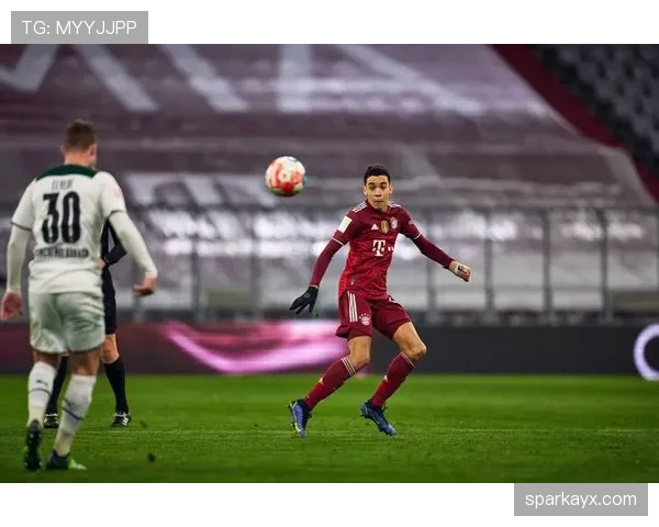 拜仁战术“大锅饭”风波，南大王攻击体系依赖莱万还是格纳布里？